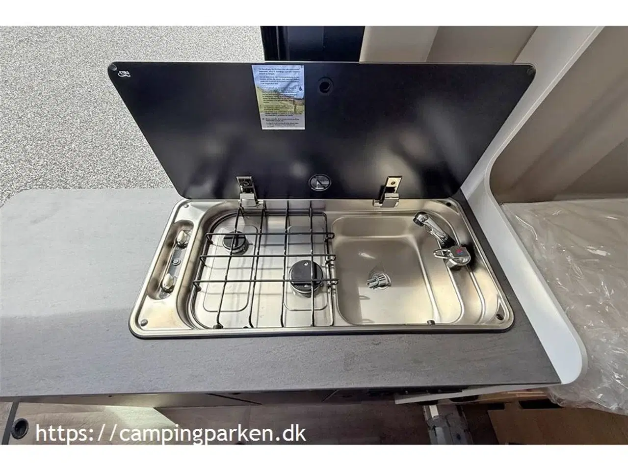 Billede 10 - 2025 - SunLight Cliff   Sunlight campervan i Adventure, under 6 meter, sort metallic, automatgear  og meget udstyr!