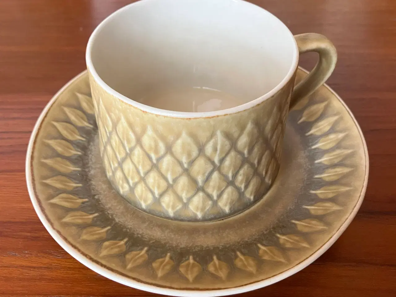 Billede 1 - Relief stel - 48 dele