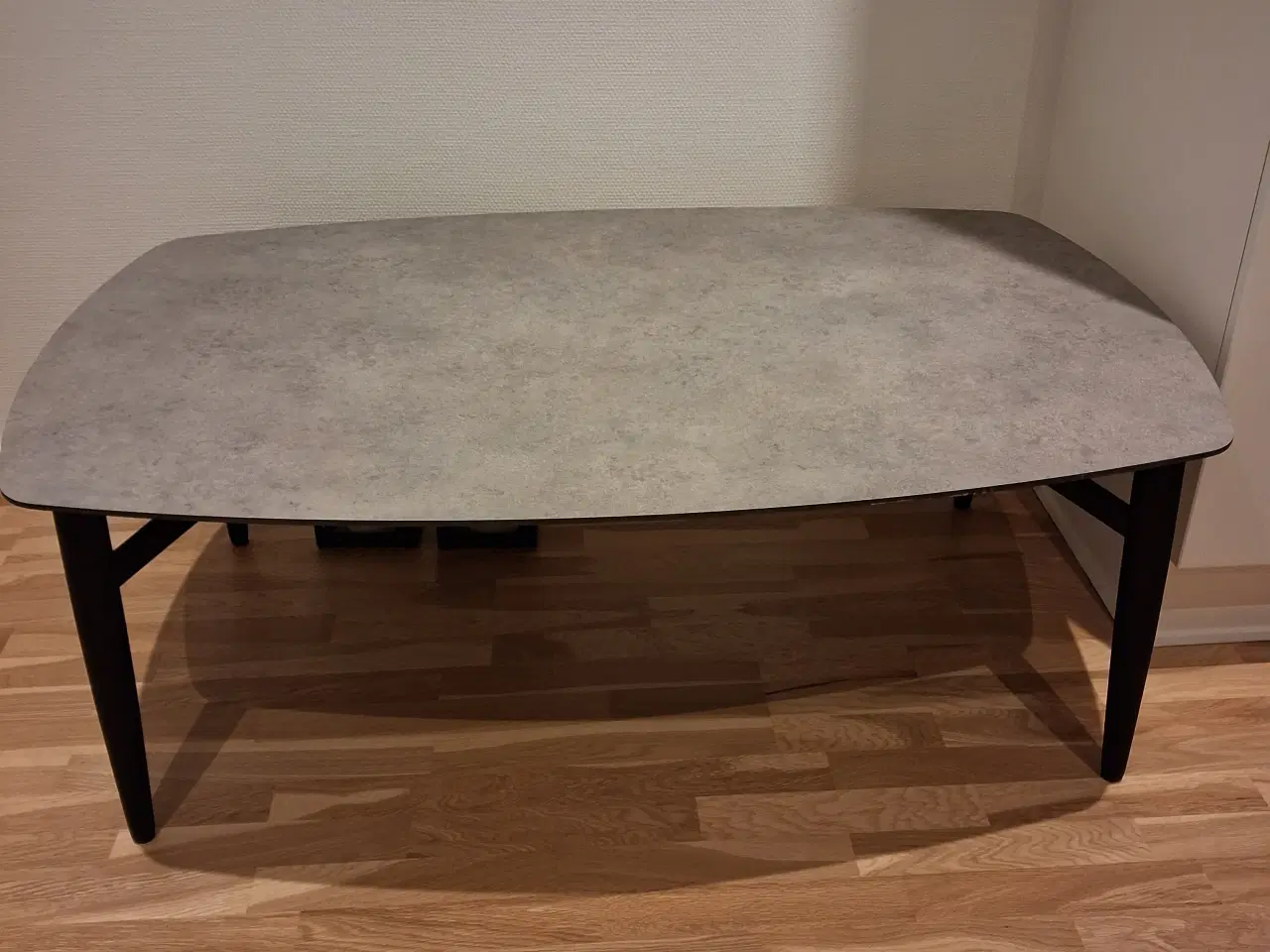 Billede 2 - Sofabord + hjørnebord i stengrå højtrykslaminat