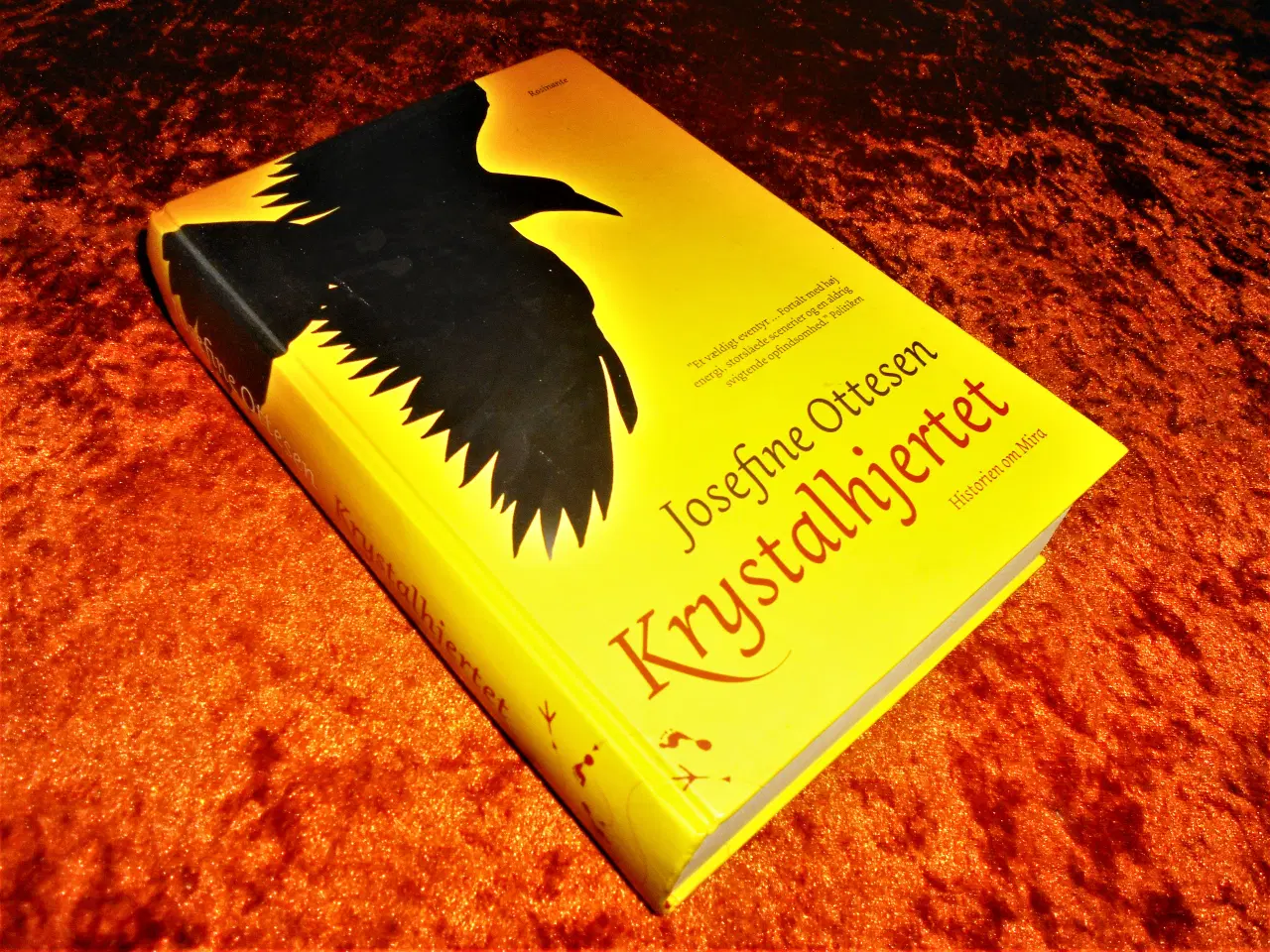 Billede 1 - Krystalhjertet, Josefine Ottesen