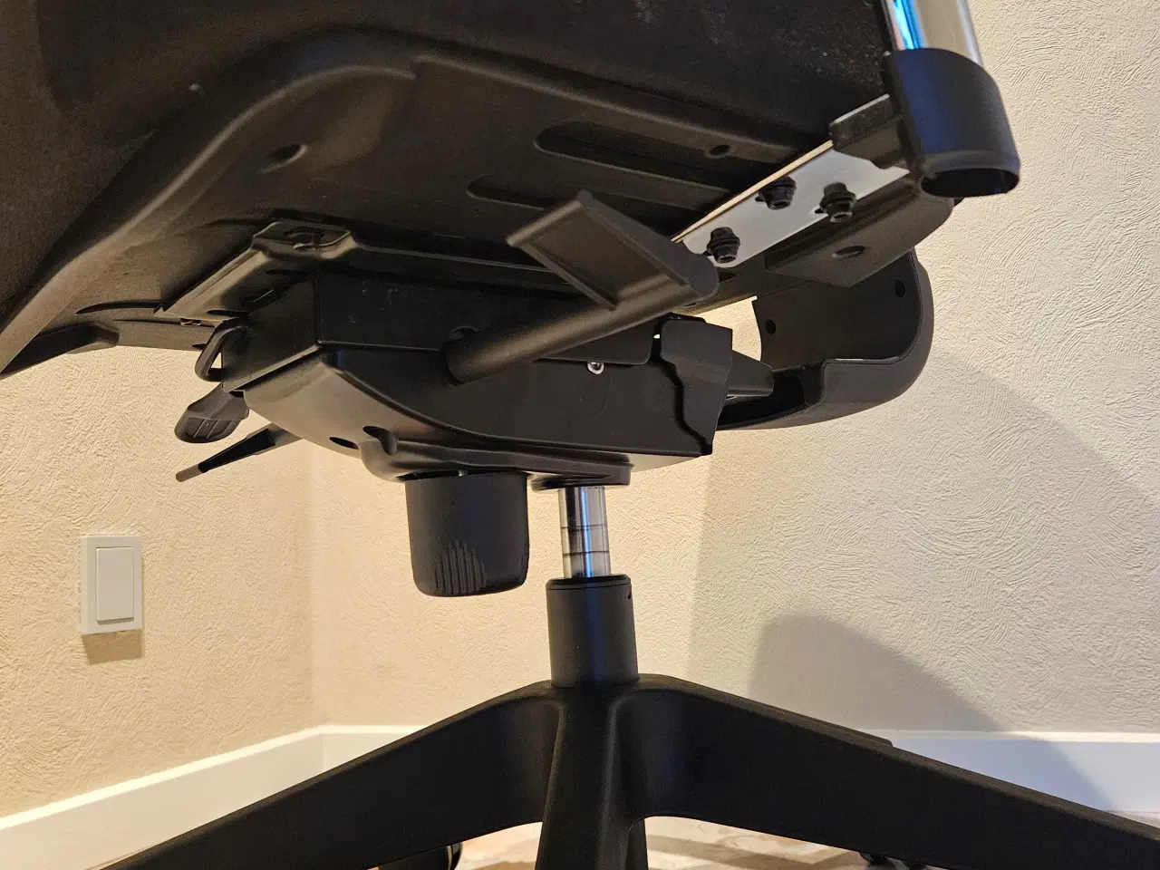 Billede 6 - Kontorstol Canadian Ergo Base m. armlæn