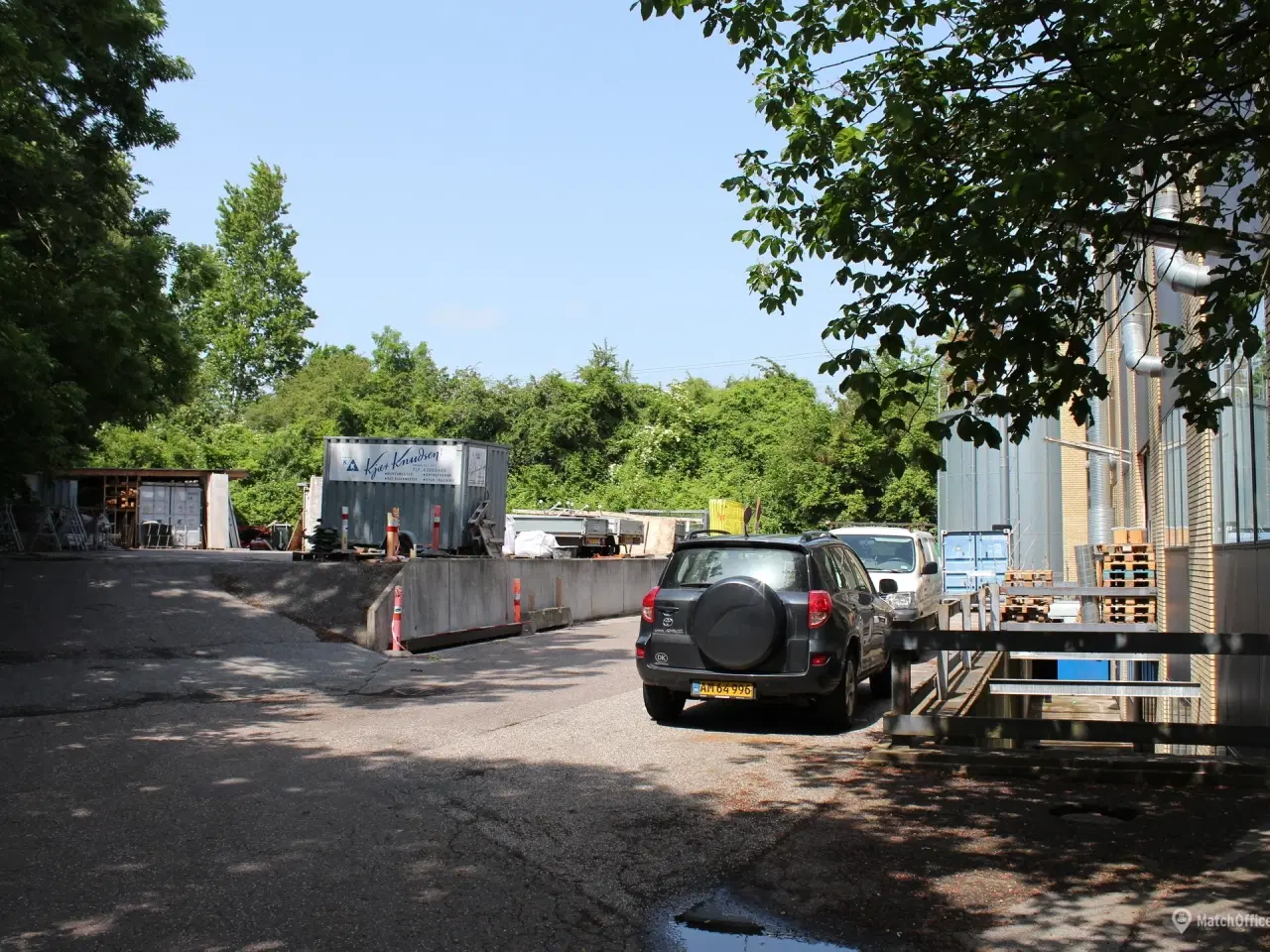 Billede 20 - Pæne kontor- og lagerlokaler samt større udenomsareal