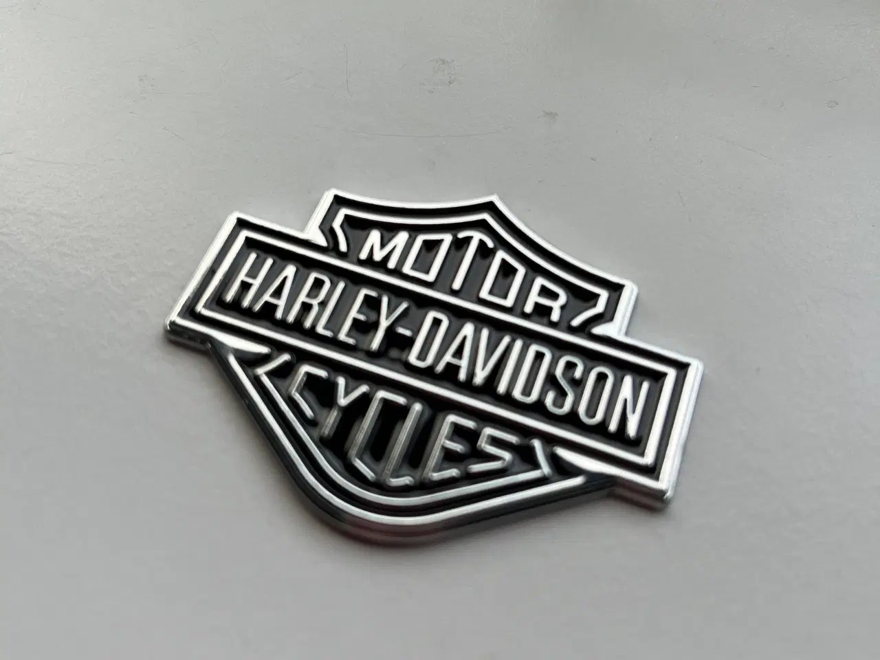 Billede 4 - Metal emblem med Harley-Davidson