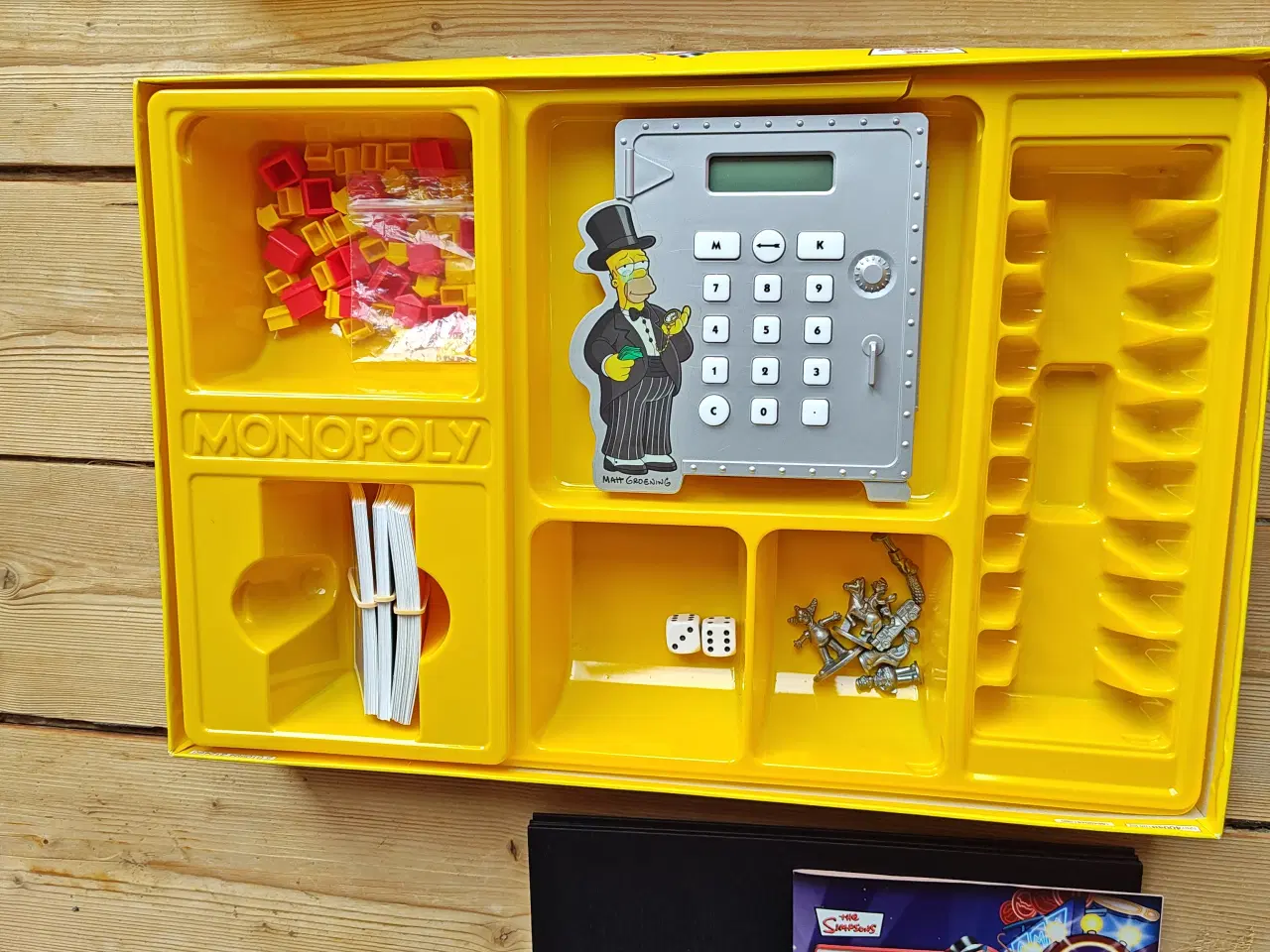 Billede 3 - Monopoly The Simpsons Brætspil Elektronisk Bank