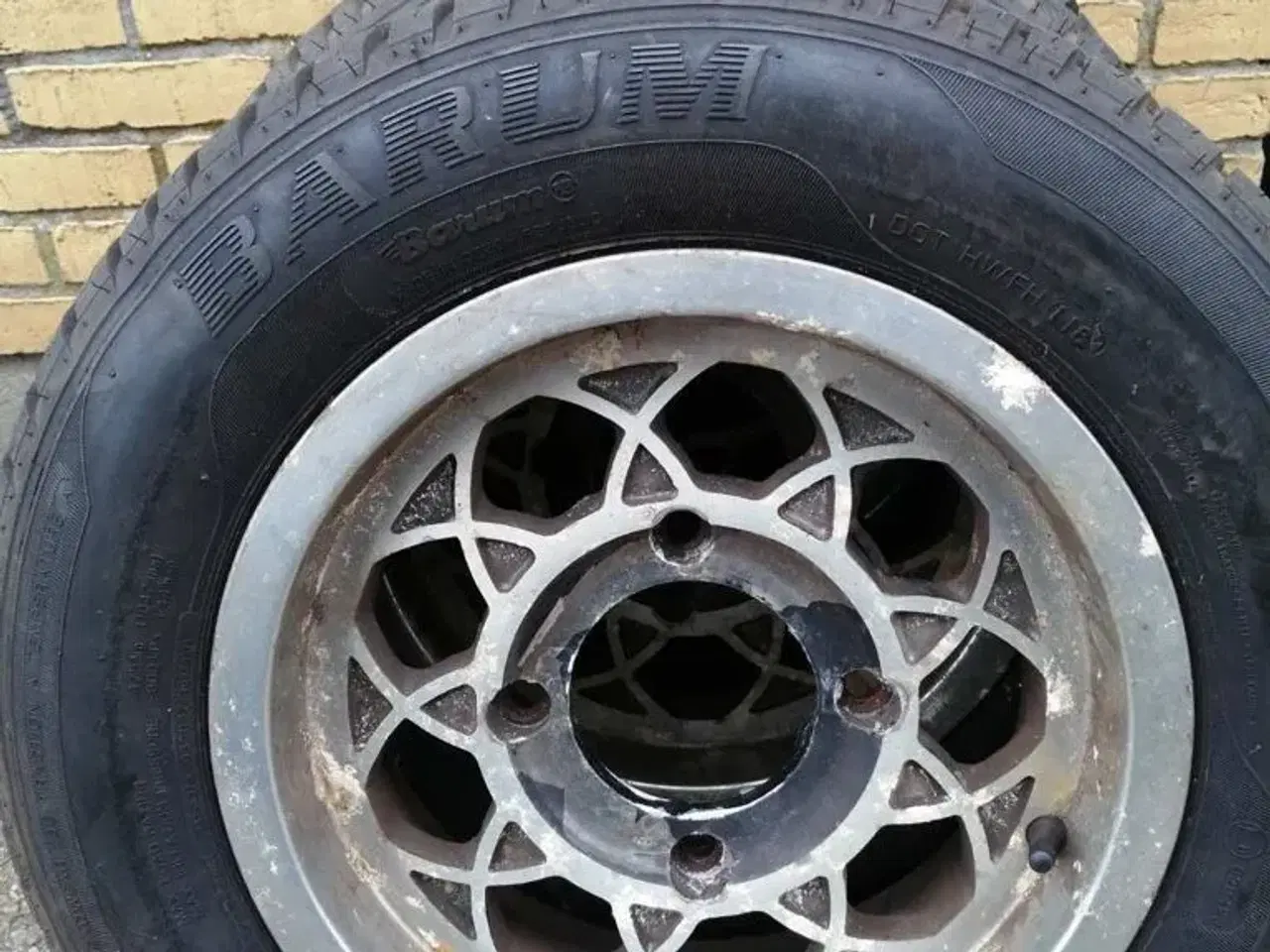 Billede 1 - Alufælge med dæk
