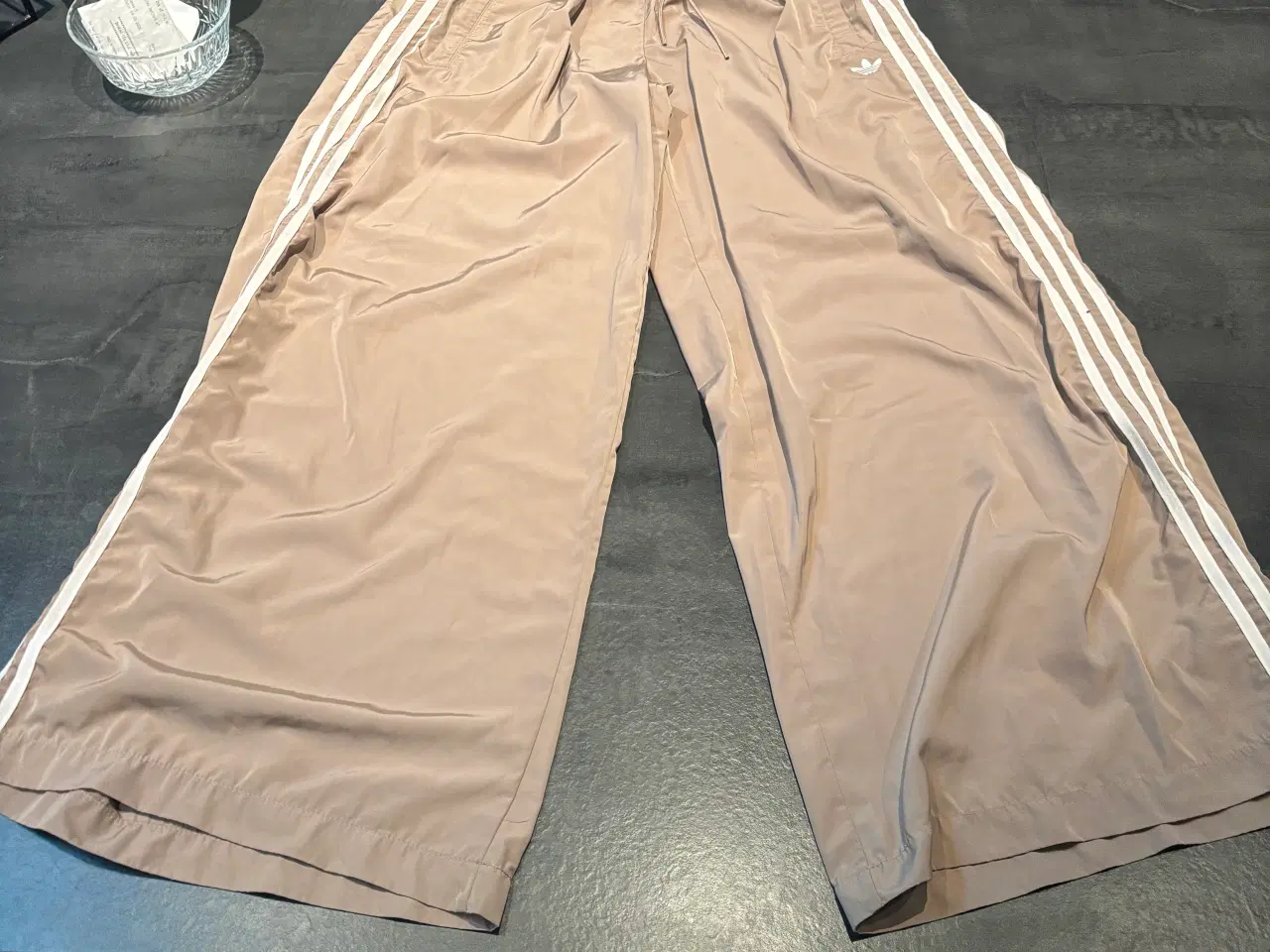Billede 1 - Adidas bukser str m