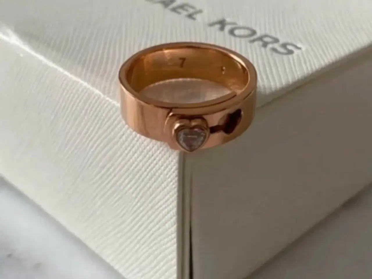 Billede 3 - Michael Kors ring str. 55