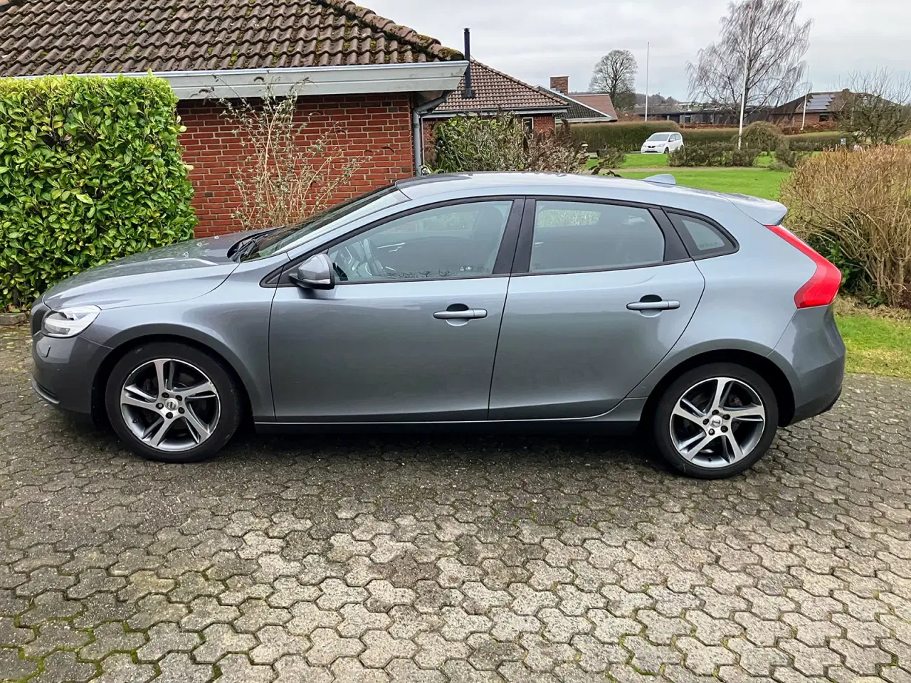 Billede 2 - Volvo V40 2,0 T3 Momentum