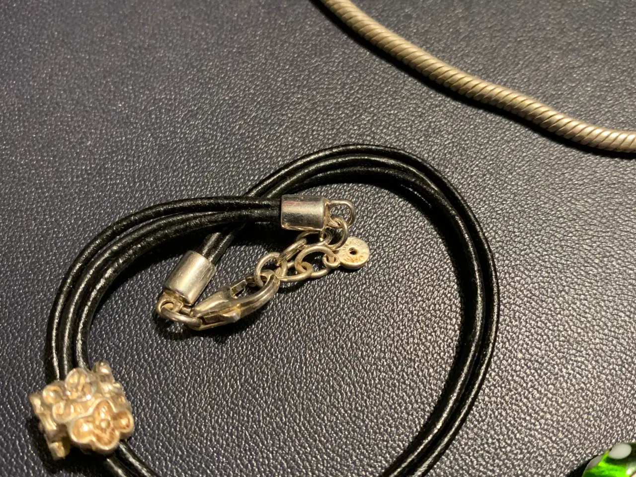Billede 3 - Pandora halskæde og armbånd