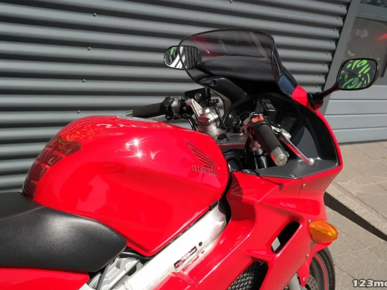 Billede 10 - Honda VFR 800 F MC-SYD       BYTTER GERNE