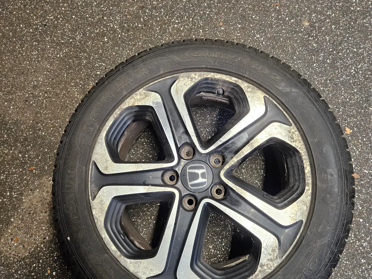 Billede 4 - 4 stk. dæk som er næsten hel nye.