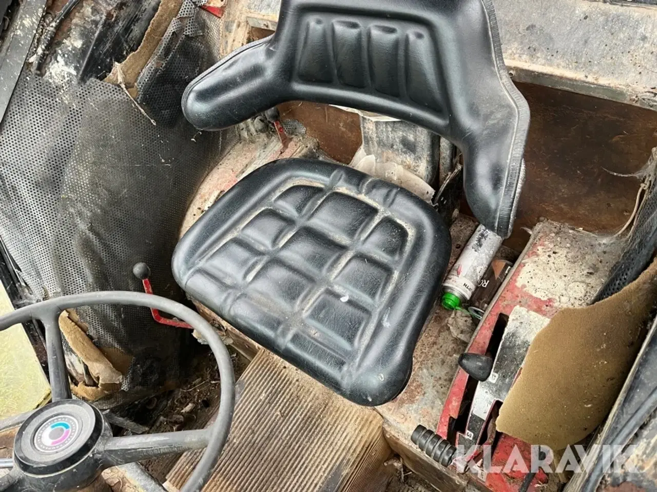 Billede 8 - Veterantraktor International 574 med byggelift