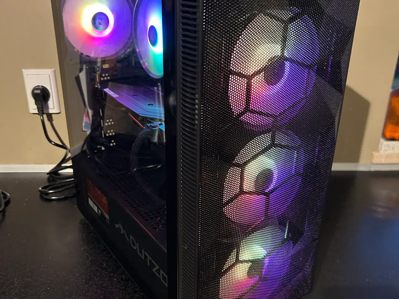 Billede 1 - ⚡ Gaming-PC med RTX 2060 & i5-9600 – Klar til eSpo