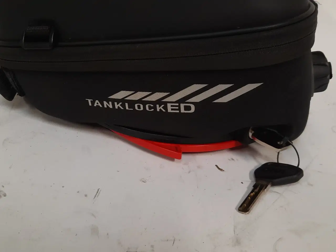 Billede 3 - Givi Tanktaske m/ lås - 5 Liter