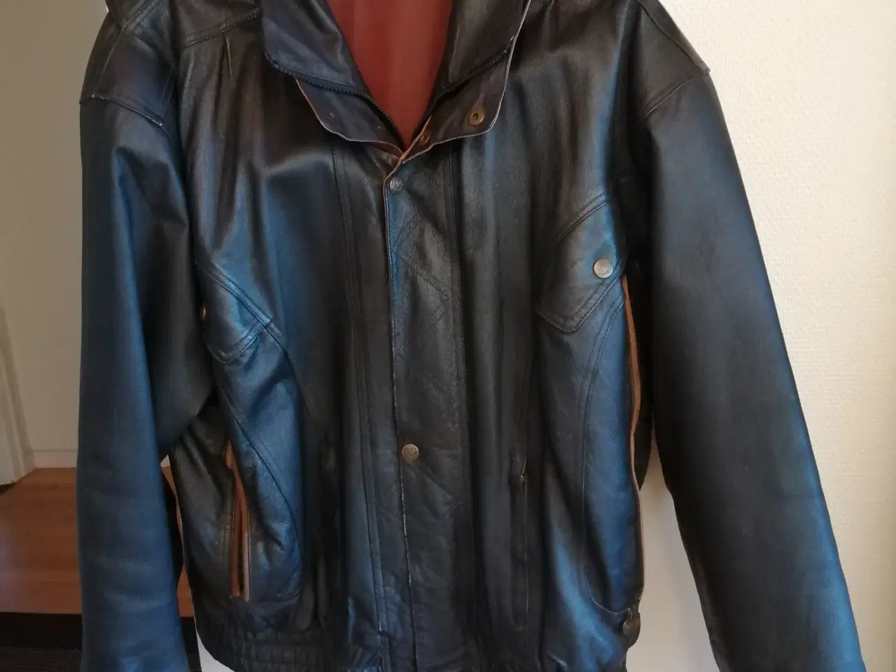 Billede 1 - Skindjakke str 50
