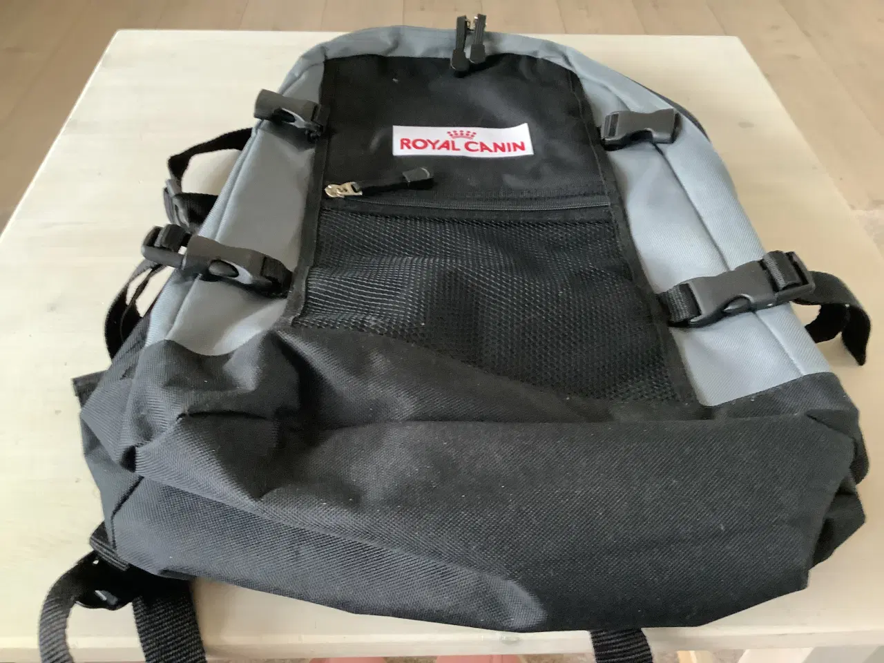 Billede 3 - Epoke eller royal Canin rygsække.