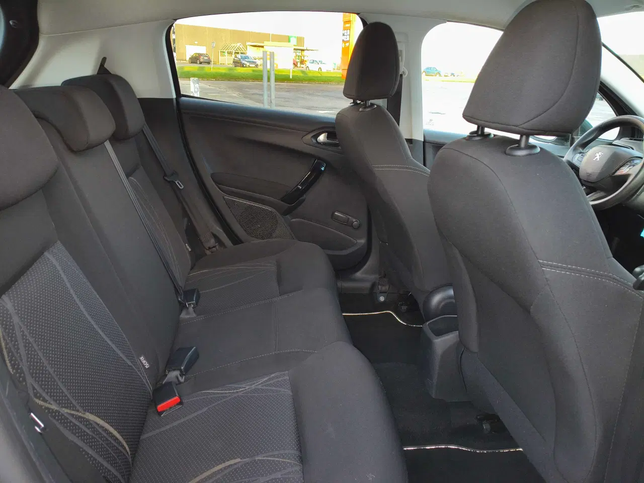 Billede 4 - 2015 // 208 1,6 HDI ( kun 120 /6 mdr ) vægtafgift 