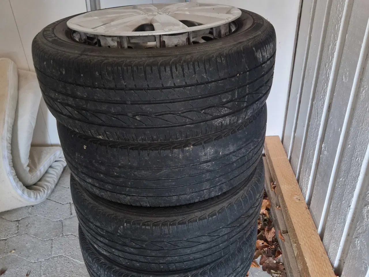 Billede 1 - 4 stk. Stålfælge med slidte dæk