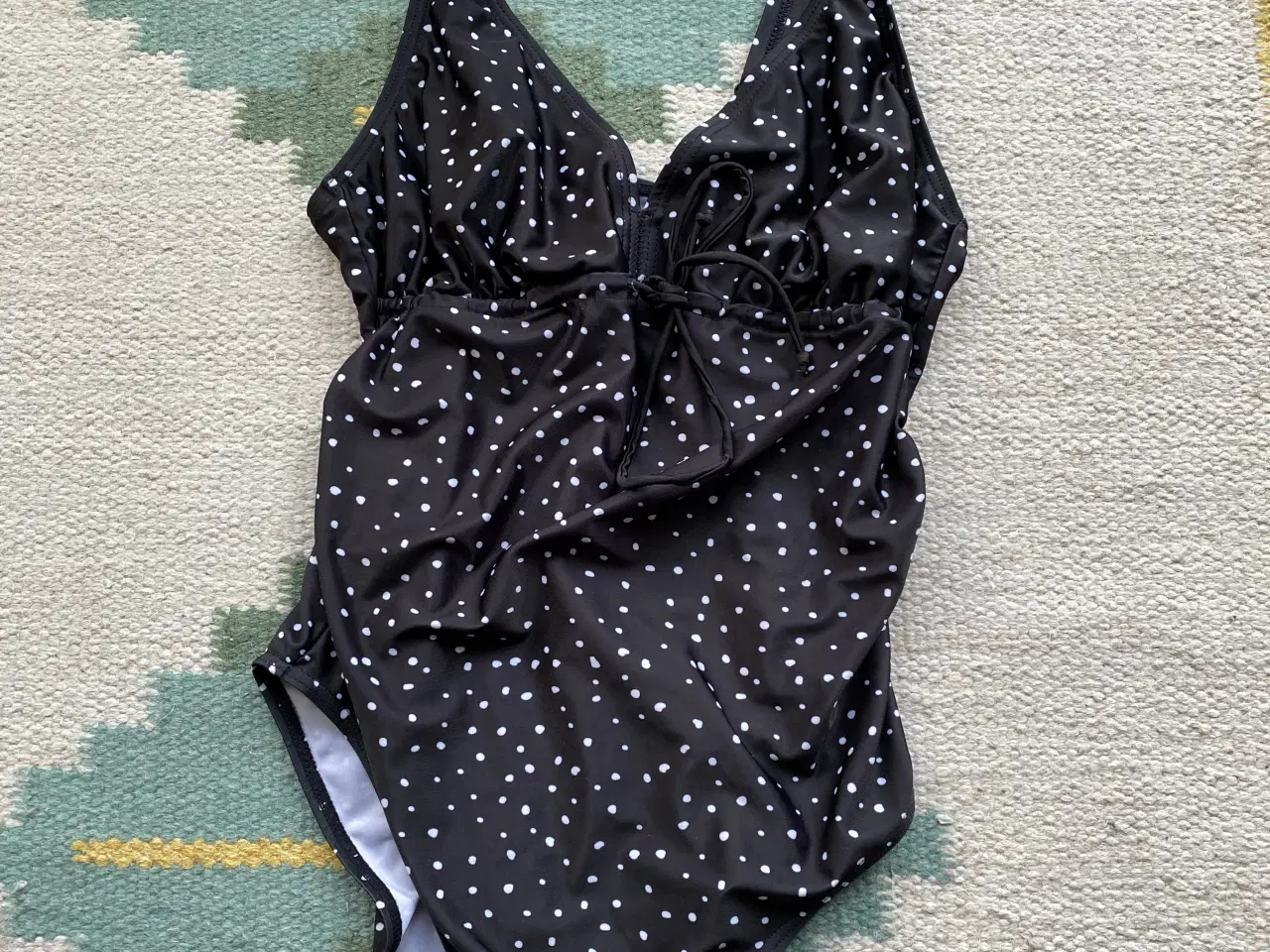 Billede 10 - Leggings, bukser, sportstop, sportsbh, badedragt 