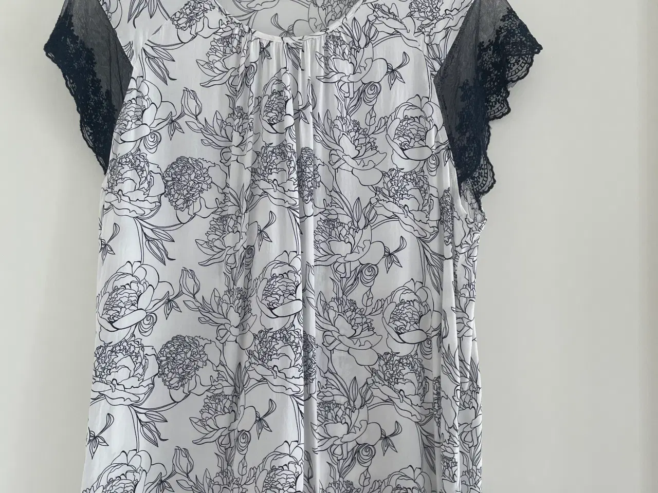 Billede 4 - Sommer bluser XL, 5 stk. (100kr for alle)