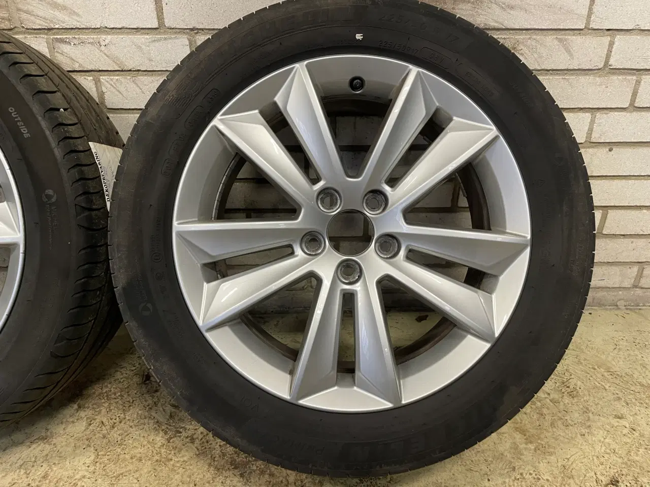 Billede 4 - 17 Volvo V60 225/50r17 Ref.142 sommer