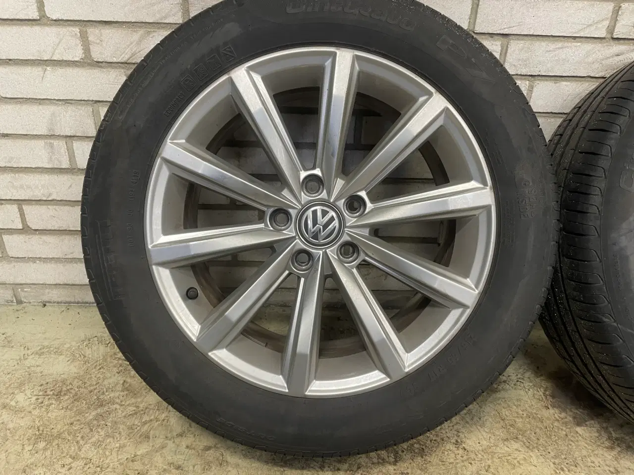 Billede 3 - 17 VW Passat 215/55r17 Ref.99 sommer