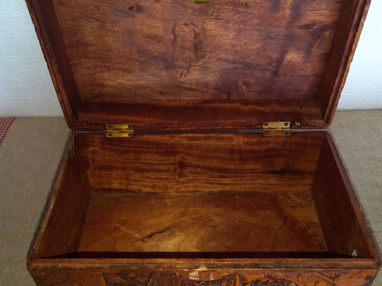 Billede 2 - Kamfertræs skrin.