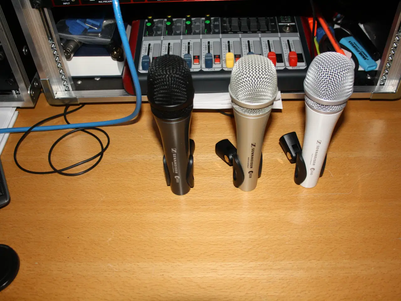 Billede 3 - Vokal Mikrofon Sennheiser E 840  I hvid farve
