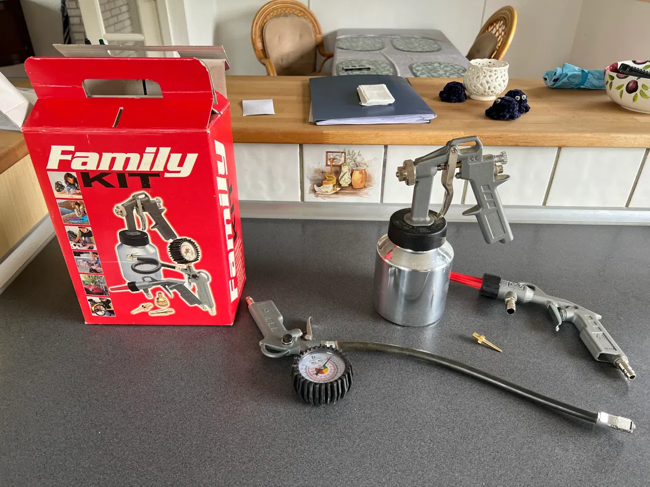Billede 1 - Familykit med malersprøjte, pumpe spuler mm