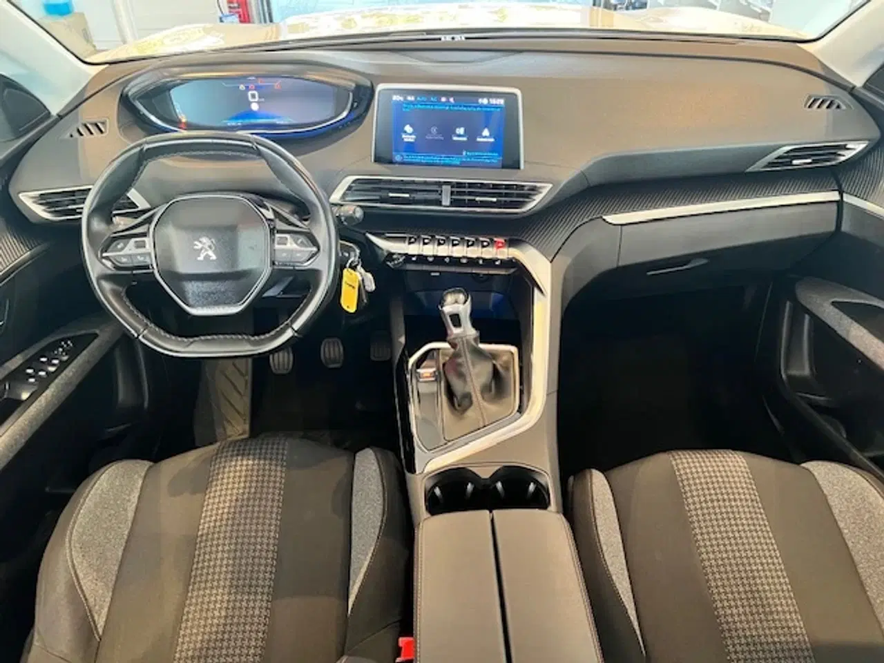 Billede 12 - Peugeot 3008 Suv 1,2i 130 Hk træk