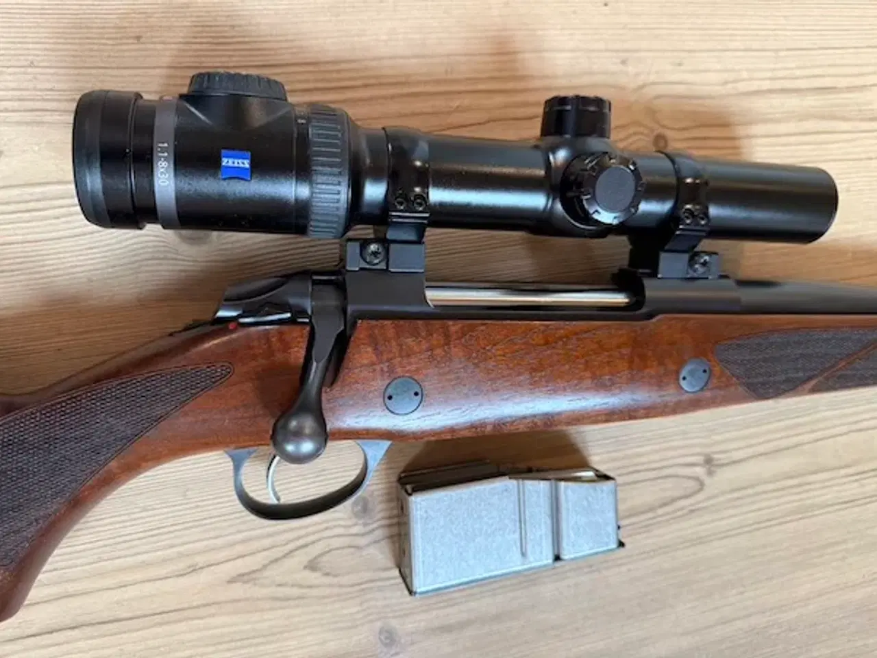 Billede 1 - Sako 85 Hunter .375 H&H med Zeiss drivjagtskikkert