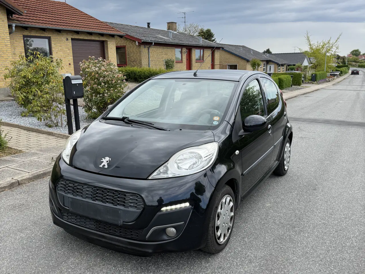 Billede 1 - Peugeot 107 1.0 Benzin - Økonomisk og velkørende 