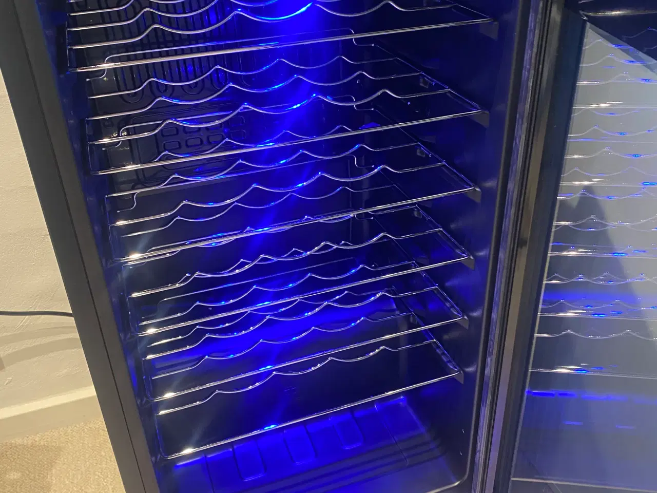 Billede 4 - Vinkøleskab til 34 flasker 