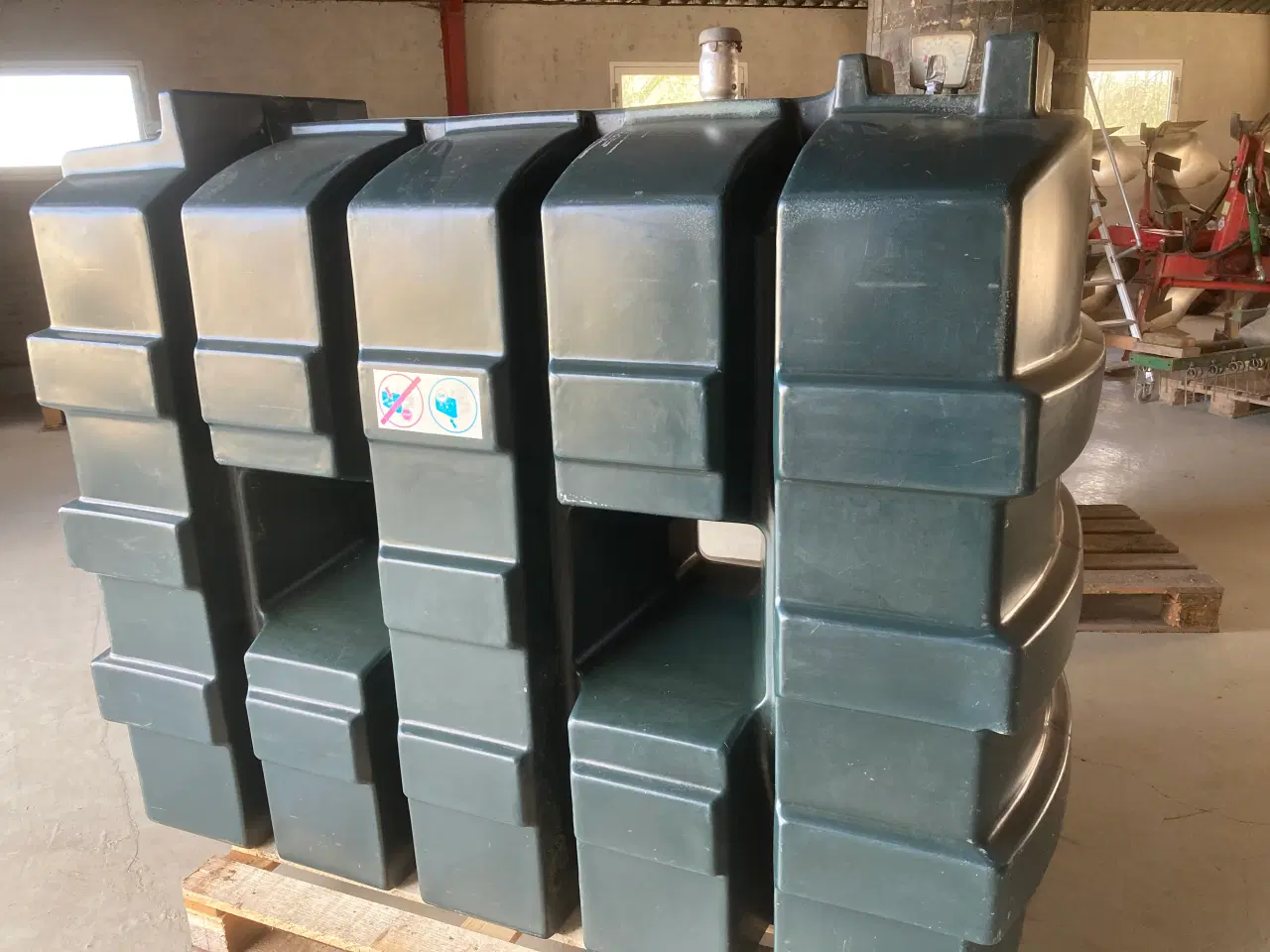 Billede 2 - Olietank, Titan 1225 liter