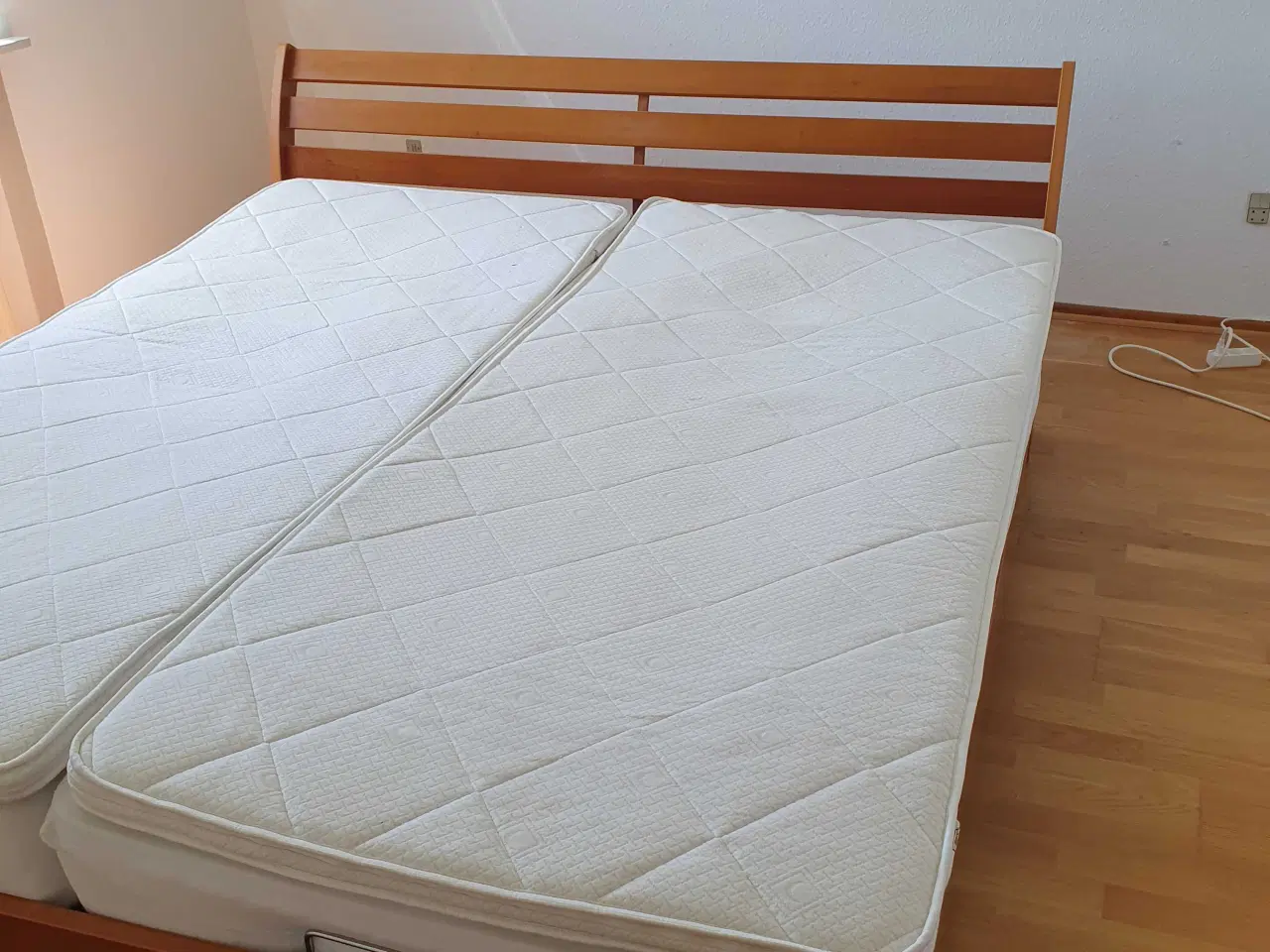 Billede 2 - Dobbeltseng med madrasser