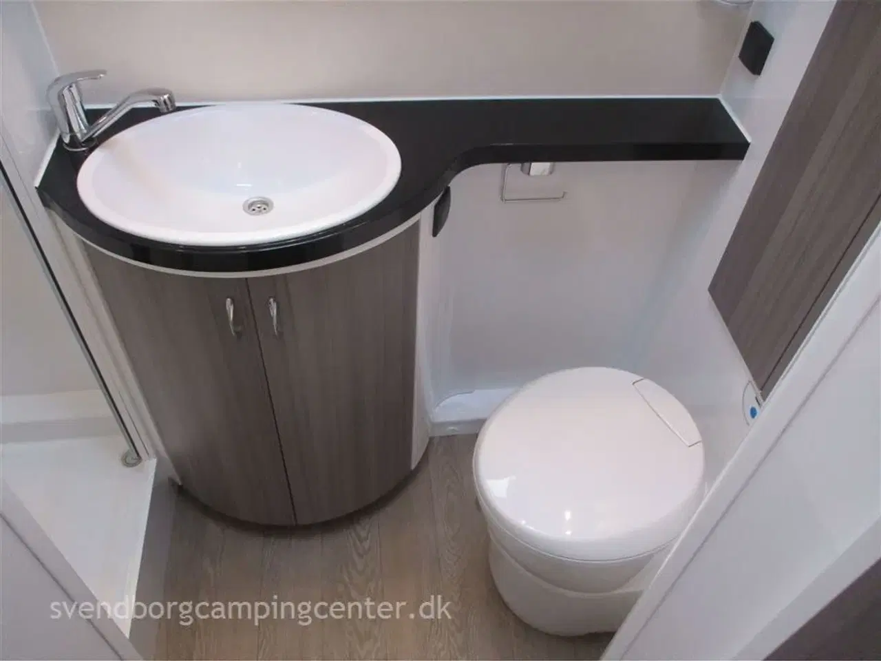 Billede 10 - 2022 - Hobby Optima On Tour T70 E Fremstår som en ny og med rigtig meget udstyr.