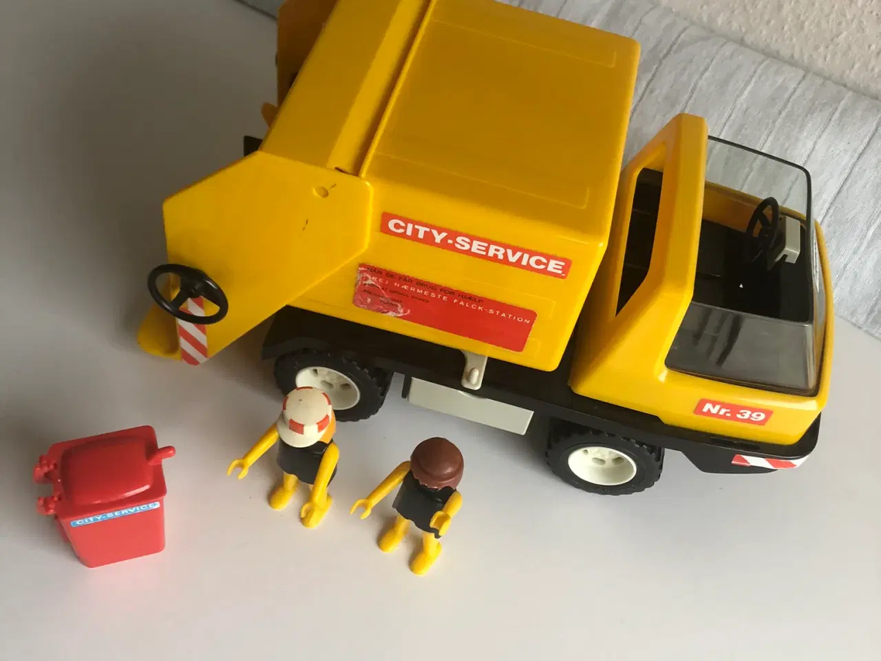 Billede 6 - Playmobil City-Service / skraldevogn og figurer