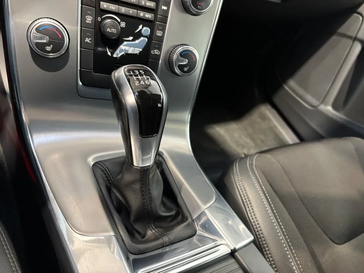 Billede 12 - Volvo V60 190HK Med aftageligt træk