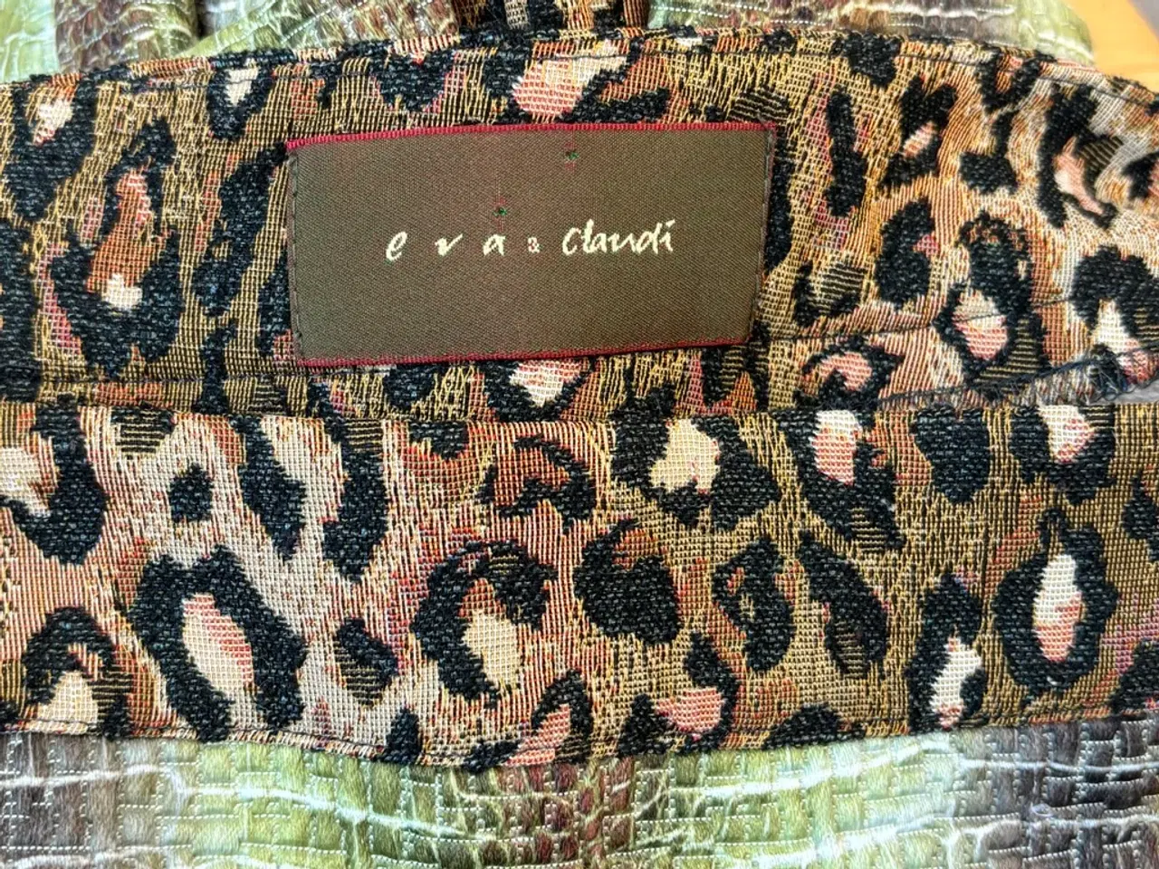 Billede 5 - Eva & Claudi, nederdel, str 44