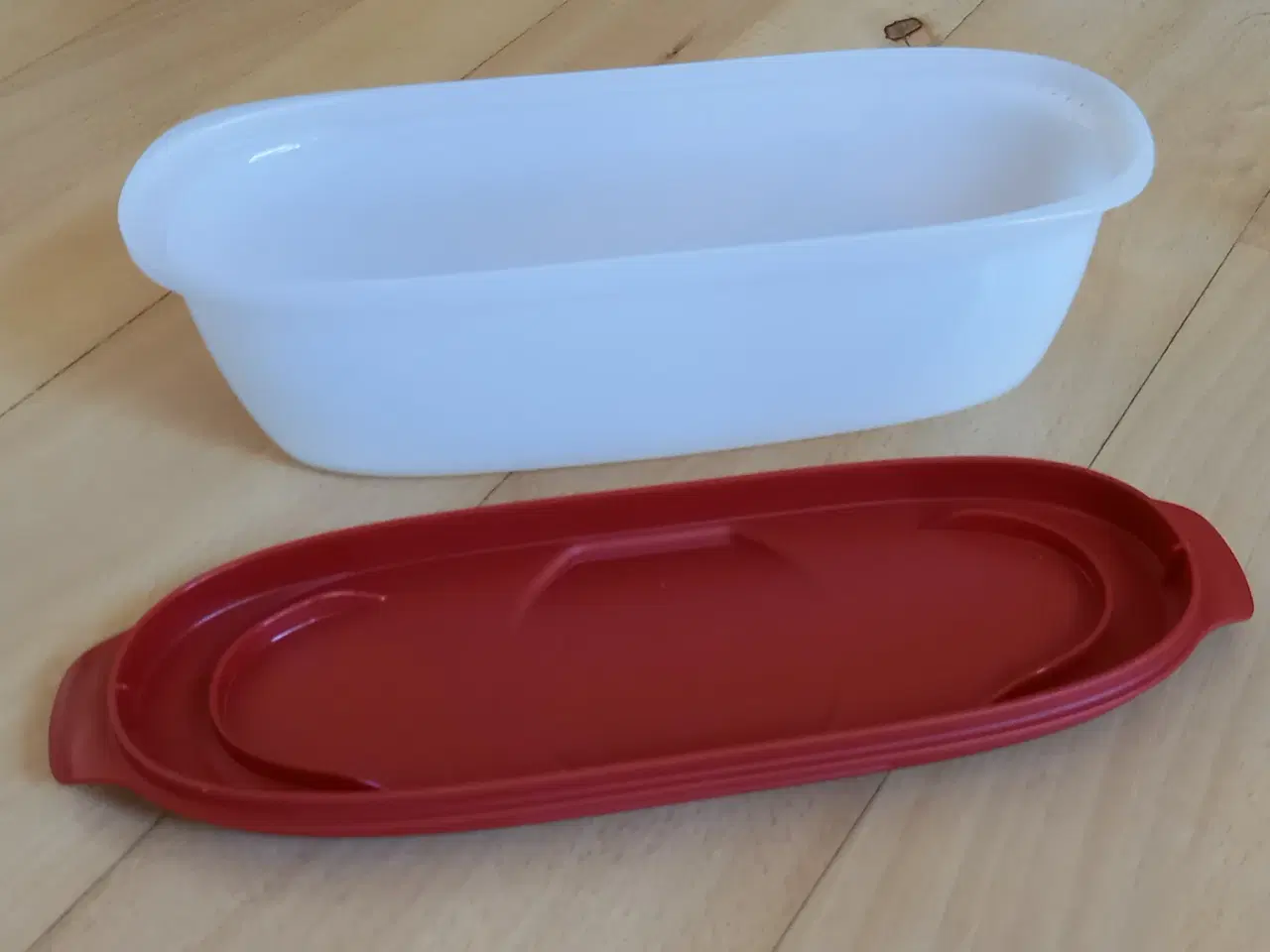 Billede 1 - Tupperware til opbevaring af spegepølse mm.