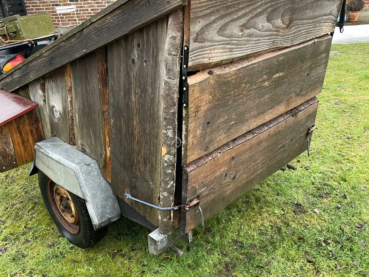 Billede 2 - Hønsehus på hjul