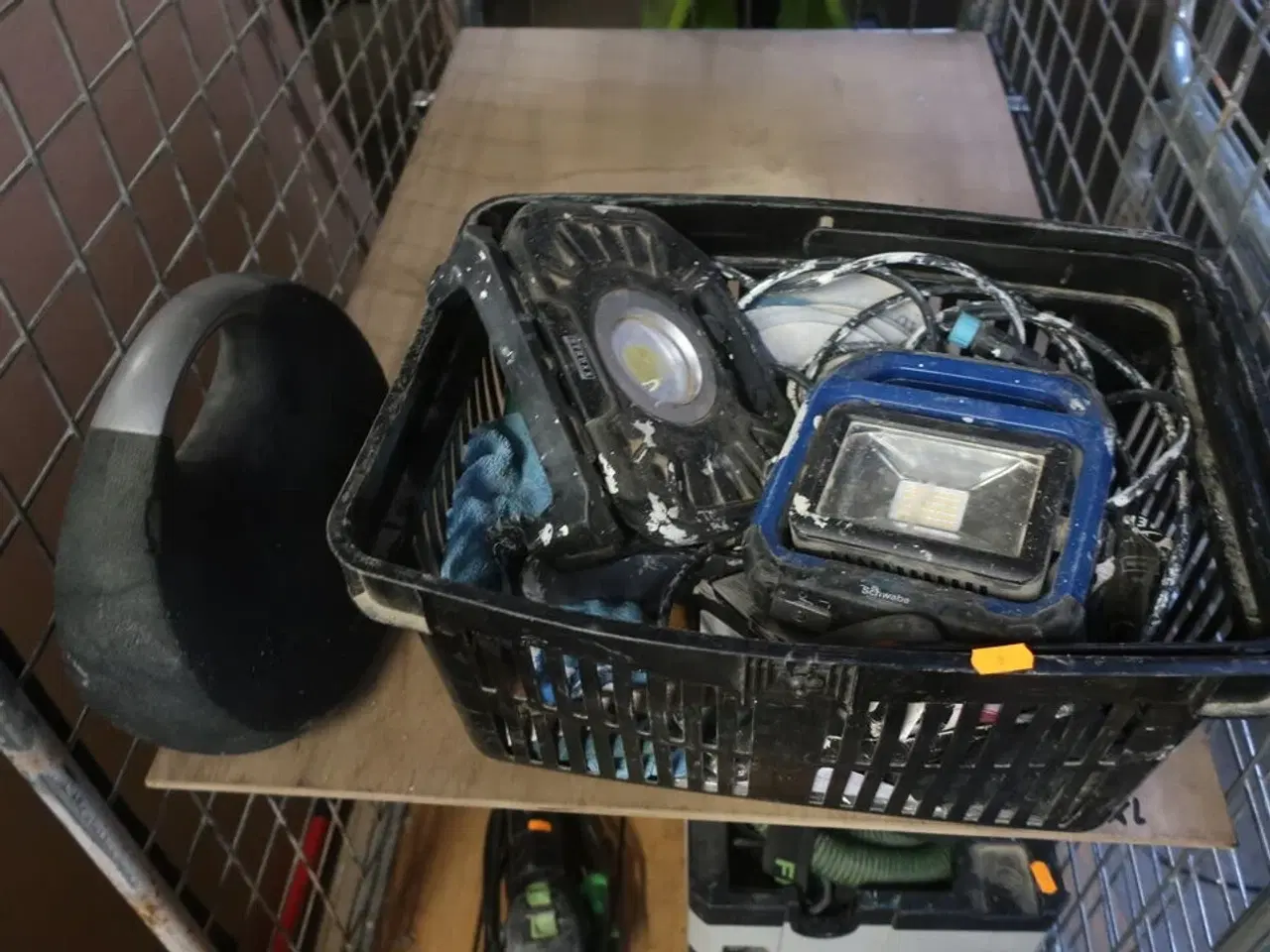 Billede 1 - Lamper, ledninger, værktøj m.m.