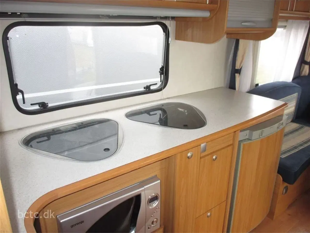 Billede 2 - 2014 - Adria Classica 663 UK Køjevogn