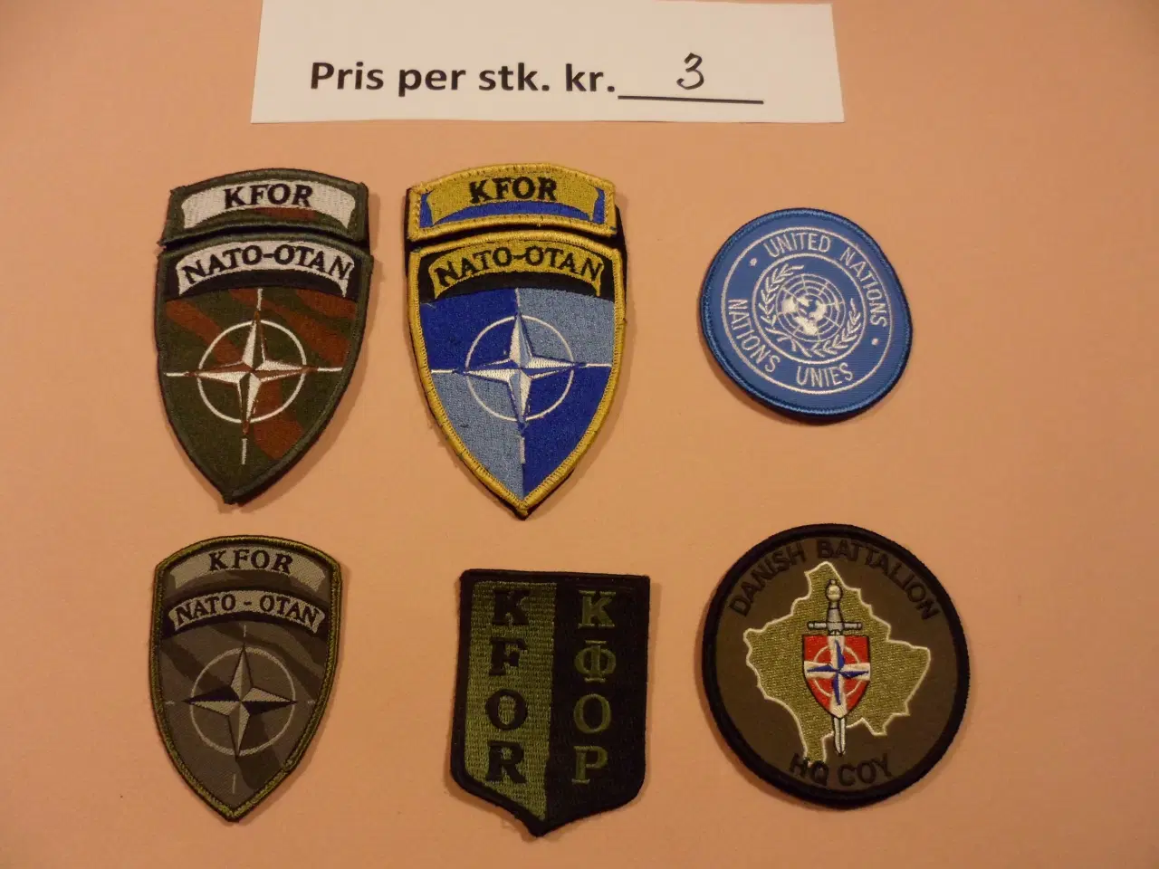 Billede 9 - Regimentsmærker m. m.