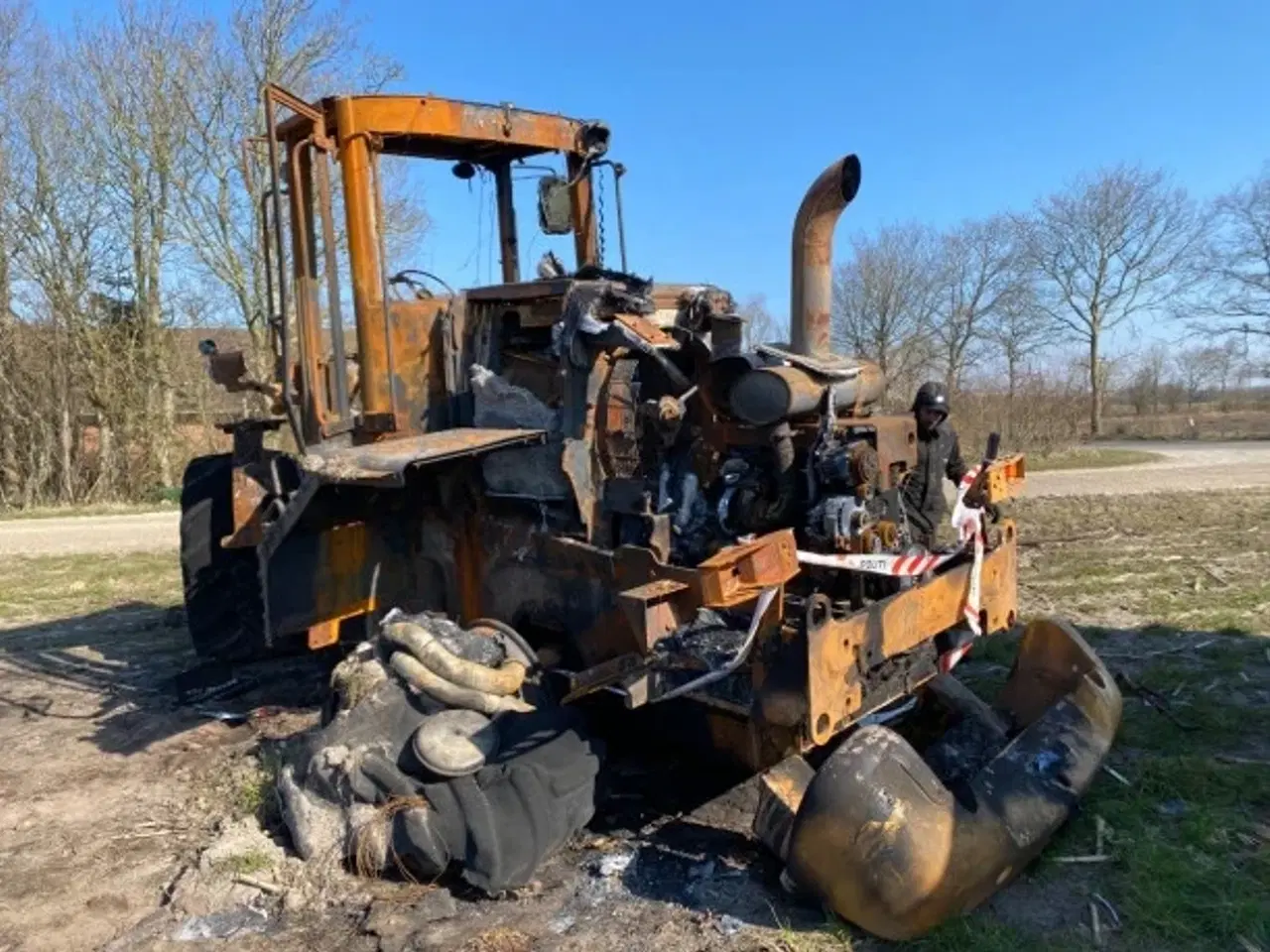 Billede 3 - Case 821E (Sælges i dele/For parts)