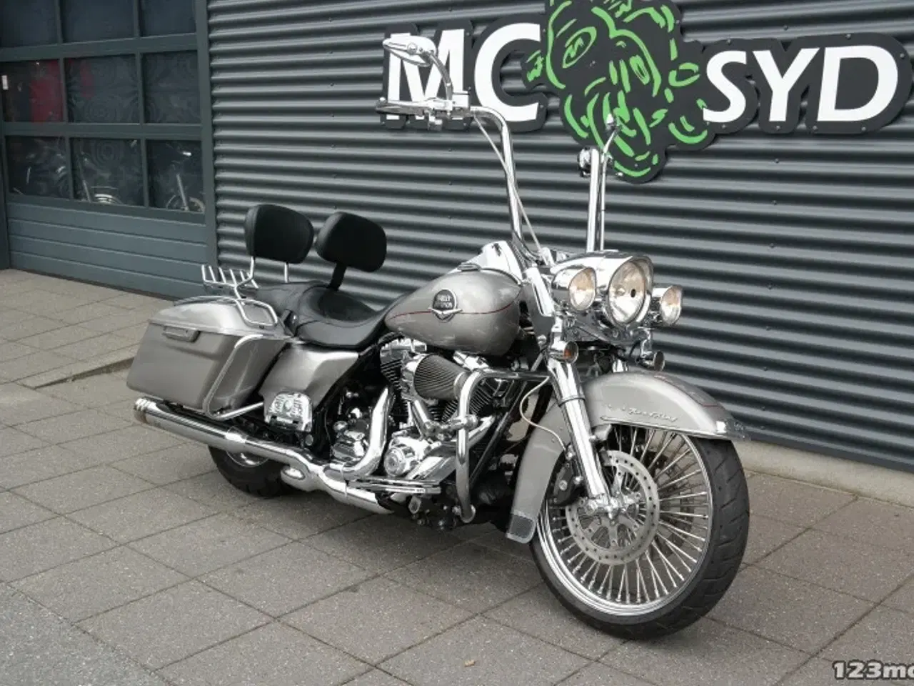 Billede 2 - Harley-Davidson FLHRC Road King Classic MC-SYD       BYTTER GERNE