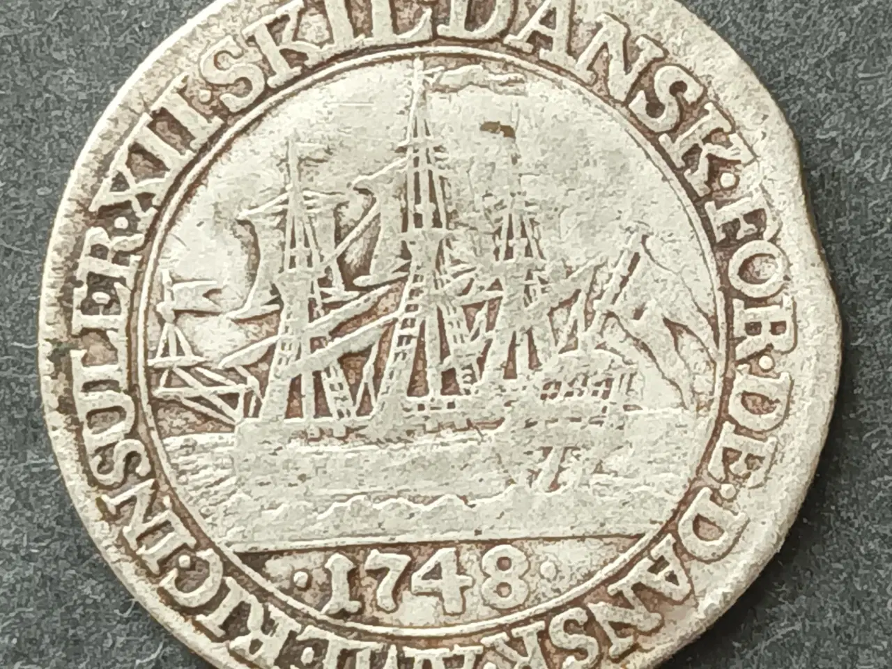 Billede 1 - Dansk Vestindien 12 Skilling 1748 i sølv