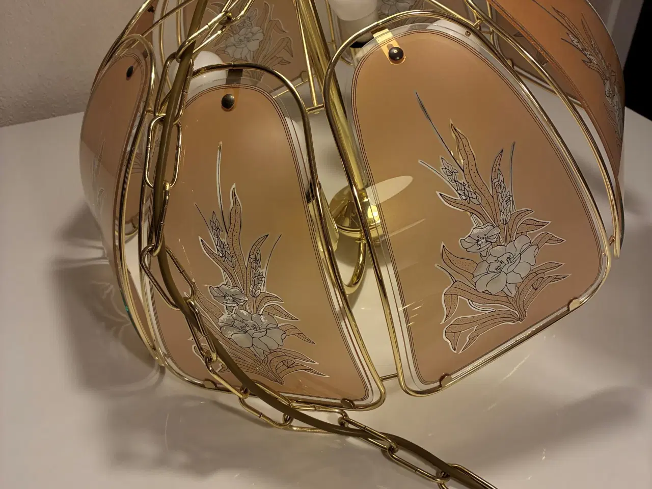 Billede 3 - Vintage loftlampe røgfarvet glas med motiver