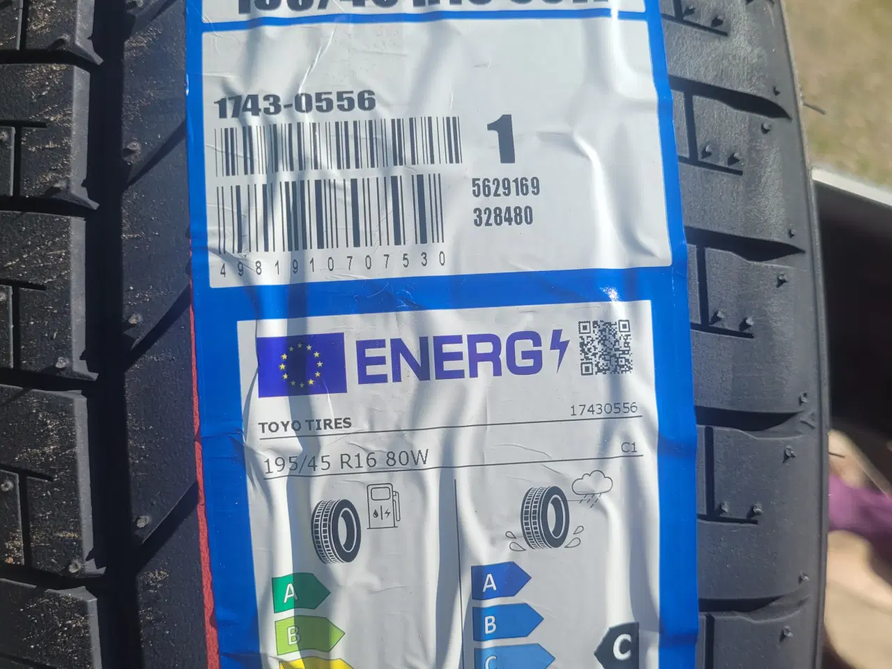 Billede 1 - 195 /45 R 16