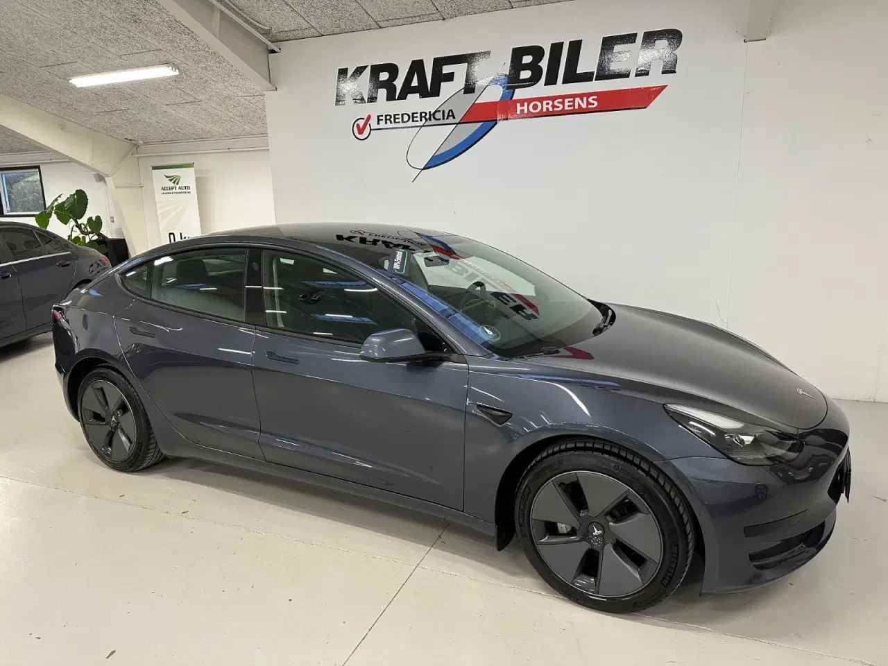 Billede 1 - Tesla Model 3  Standard Range+ RWD